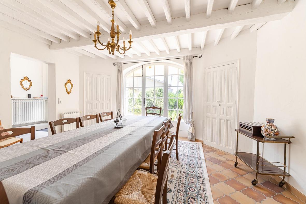 Maison De Maitre 230M² En Plein Coeur Du Village Camps-la-Source Exterior photo